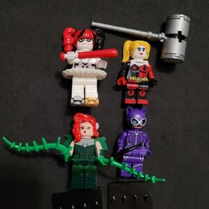 New Batman Lady Villians Mini Figure Set